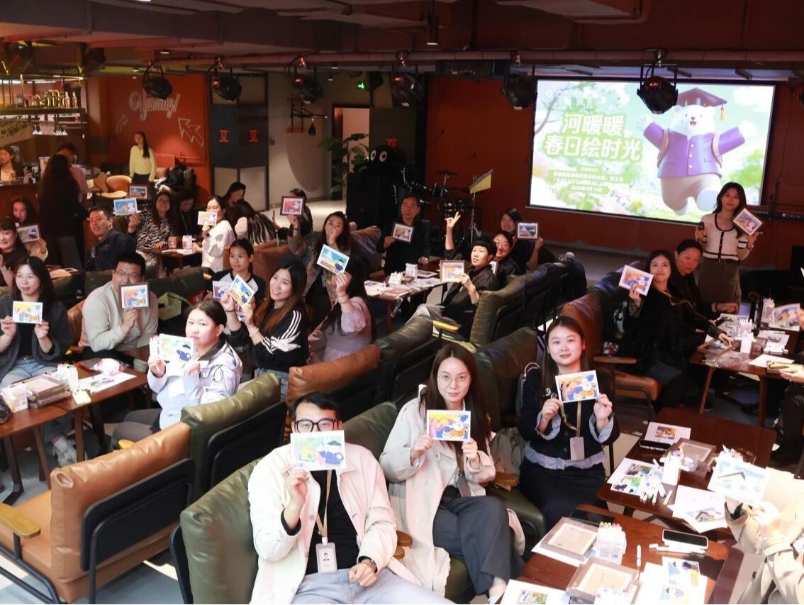 春启新程 暖聚校园——我校举办“拳王暖暖”揭幕及手绘明信片活动